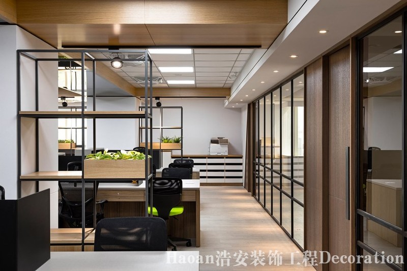 湖南華西公司工貿辦公室裝修設計效果圖